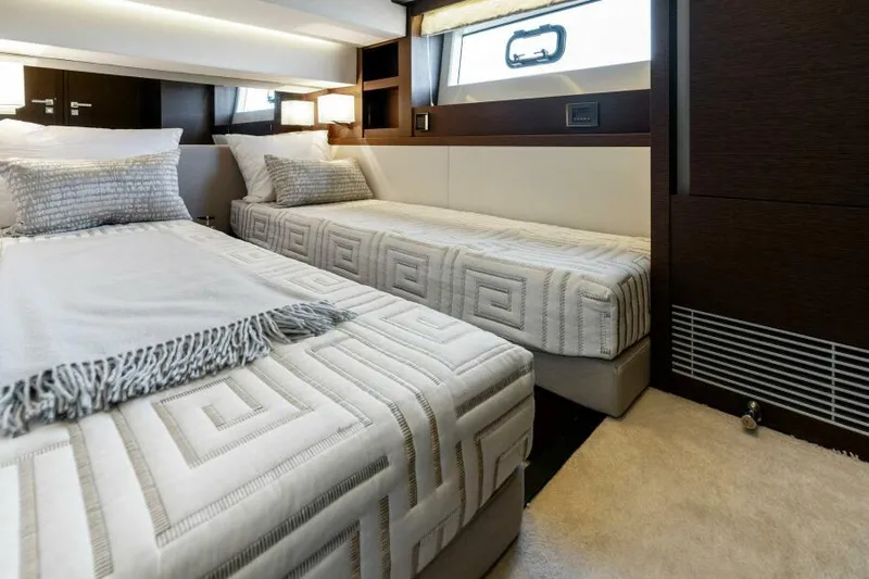 Rt Time Yacht Photos Pics Guest Stateroom