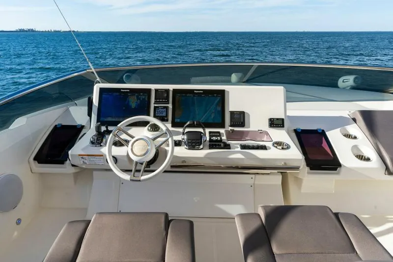 Rt Time Yacht Photos Pics Flybridge