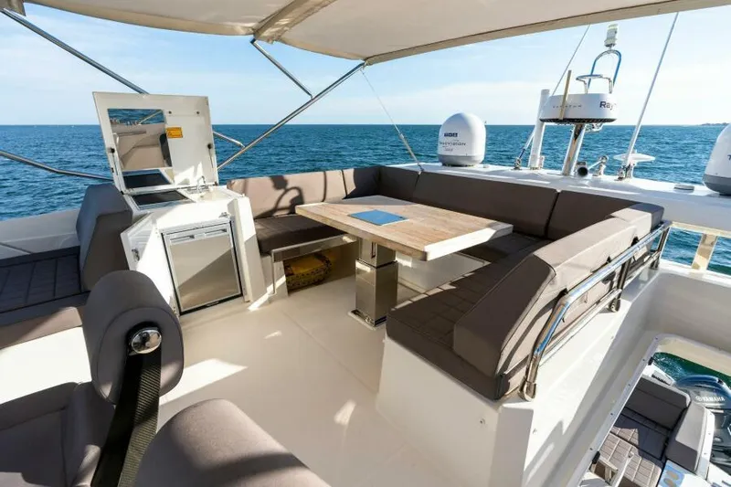 Rt Time Yacht Photos Pics Flybridge