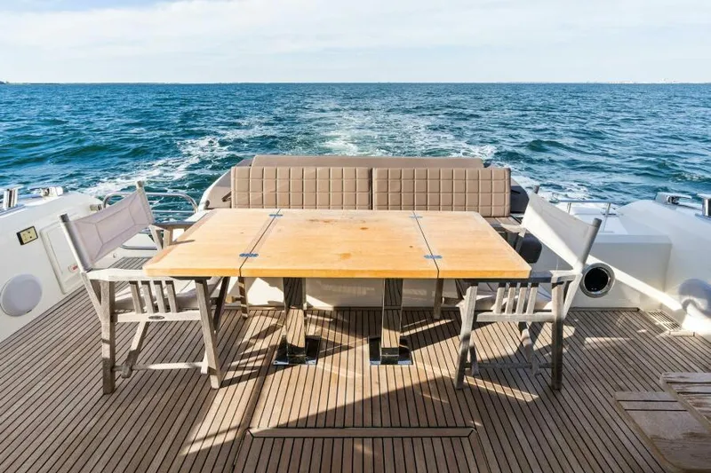 Rt Time Yacht Photos Pics Cockpit