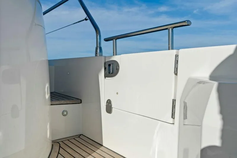 Rt Time Yacht Photos Pics Cockpit