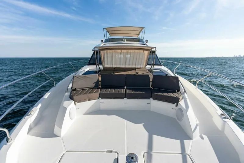 Rt Time Yacht Photos Pics Bow