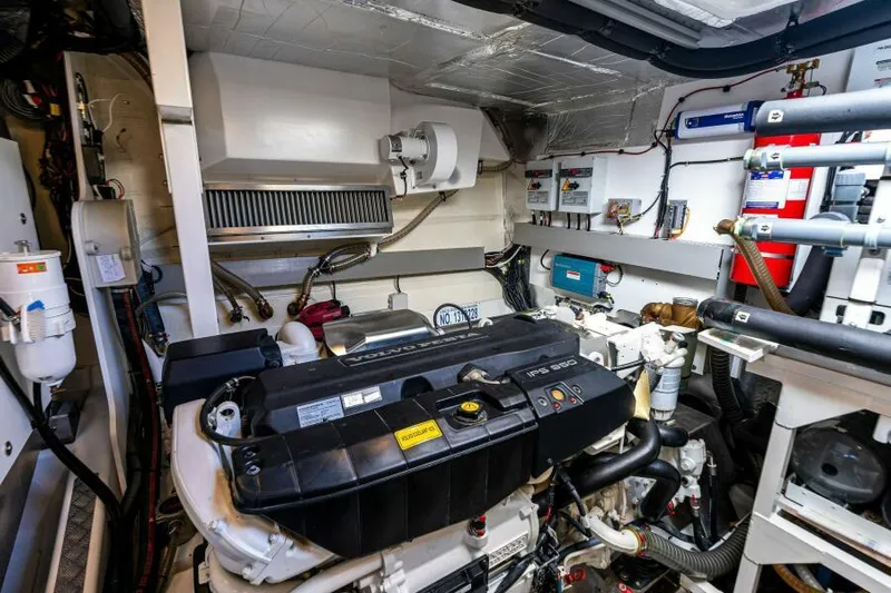 Rt Time Yacht Photos Pics Engine Room