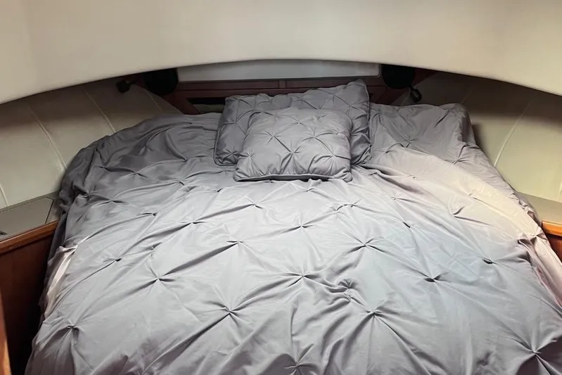 Dulcita Yacht Photos Pics 