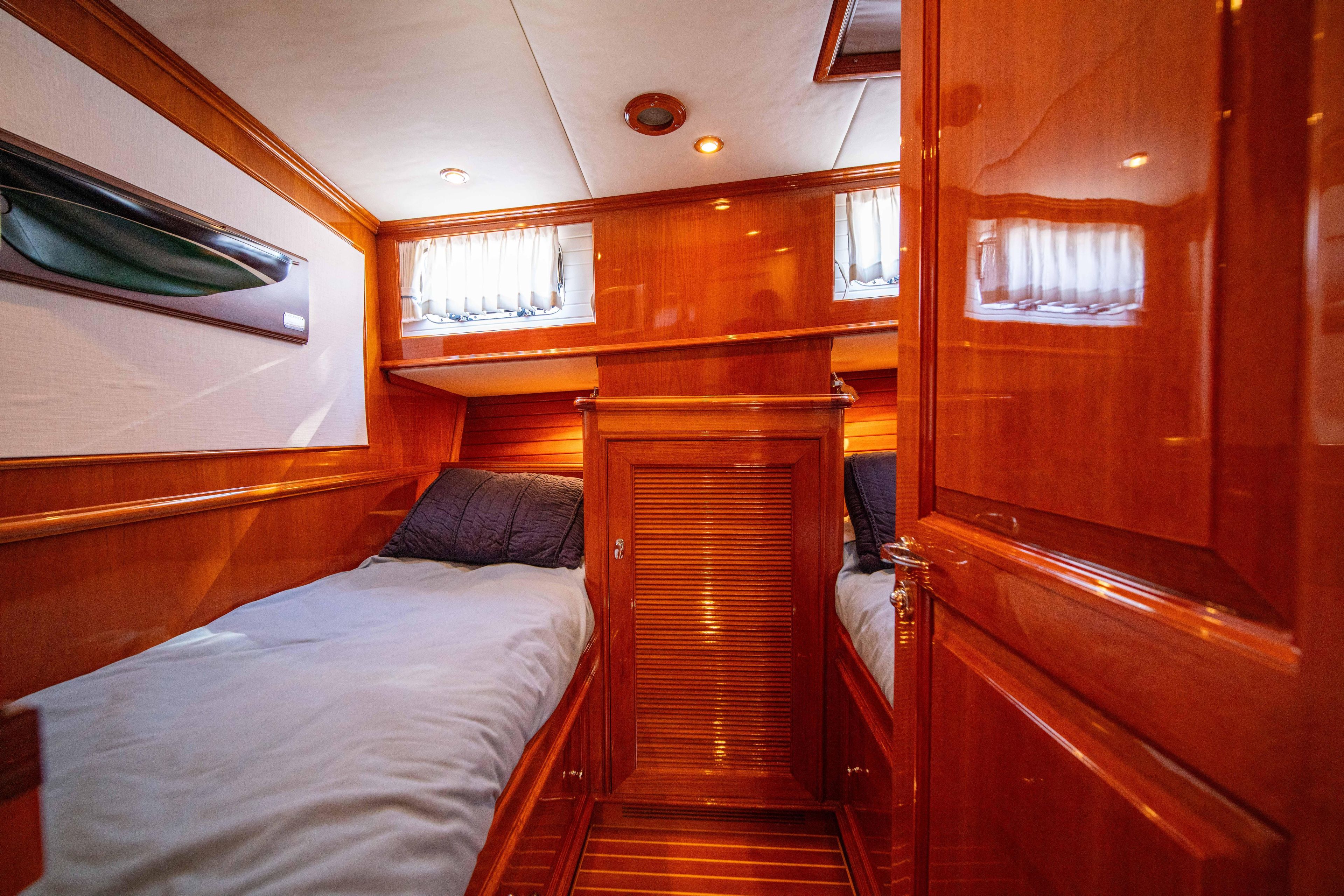2004 Grand Banks 58 