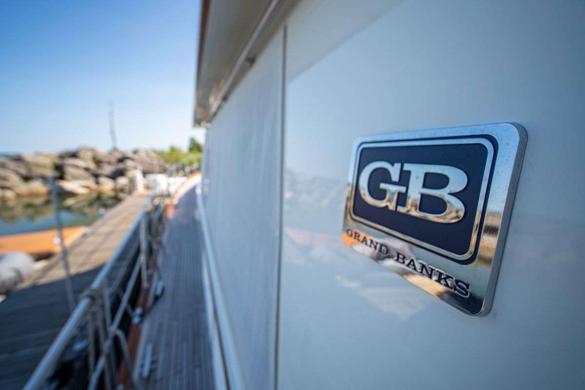 2004 Grand Banks 58 