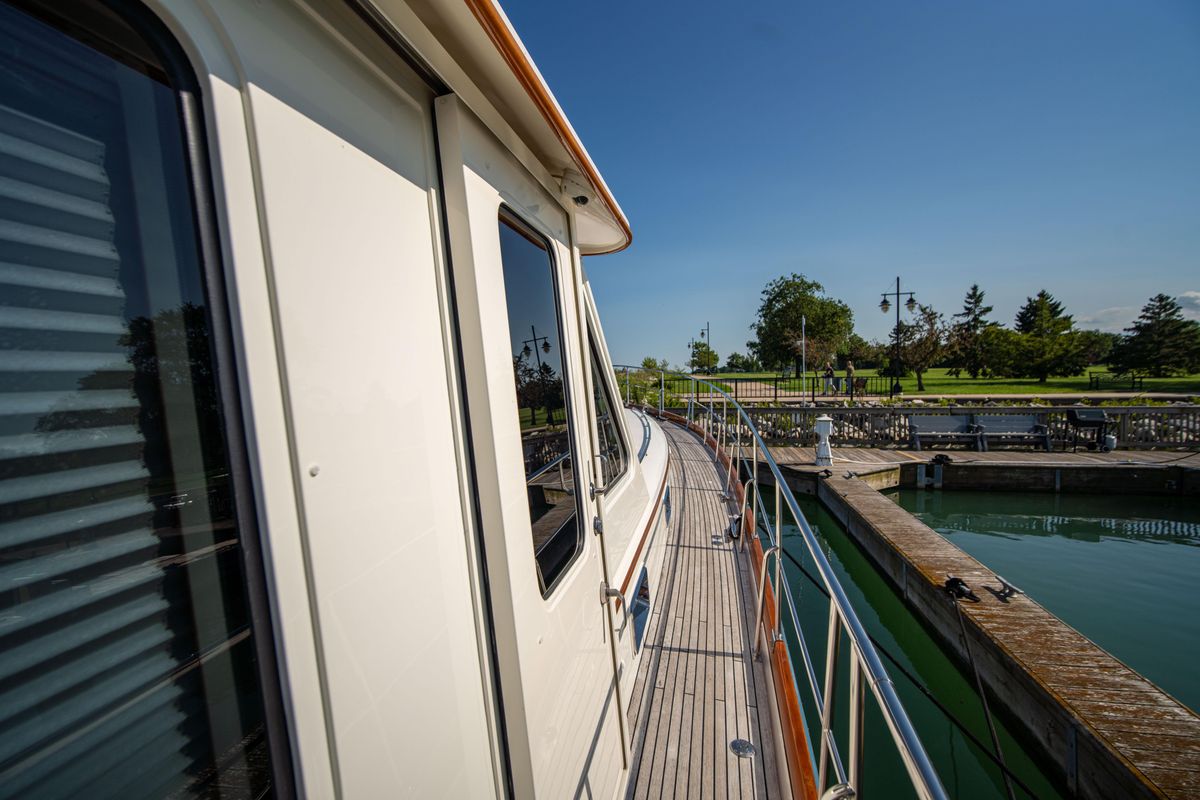 2004 Grand Banks 58 