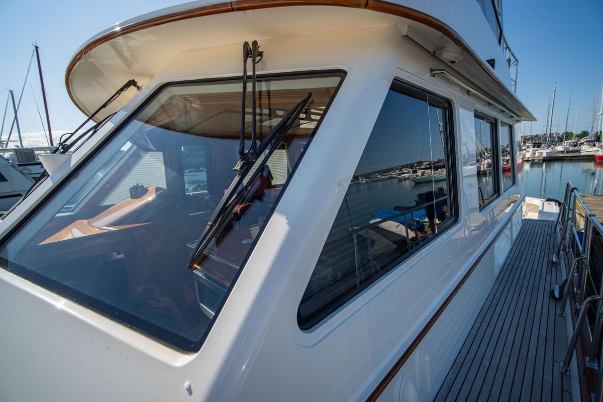 2004 Grand Banks 58 