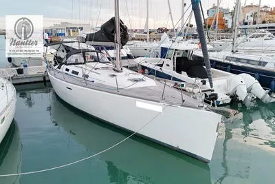 2006 Dufour 44