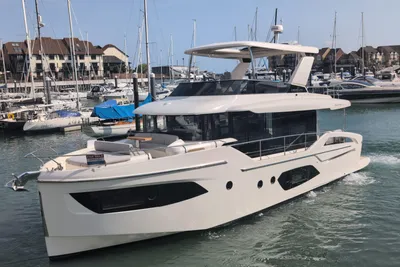 2025 Absolute Navetta 53