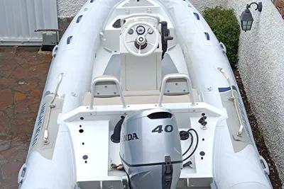 2016 Highfield Ocean Master 420