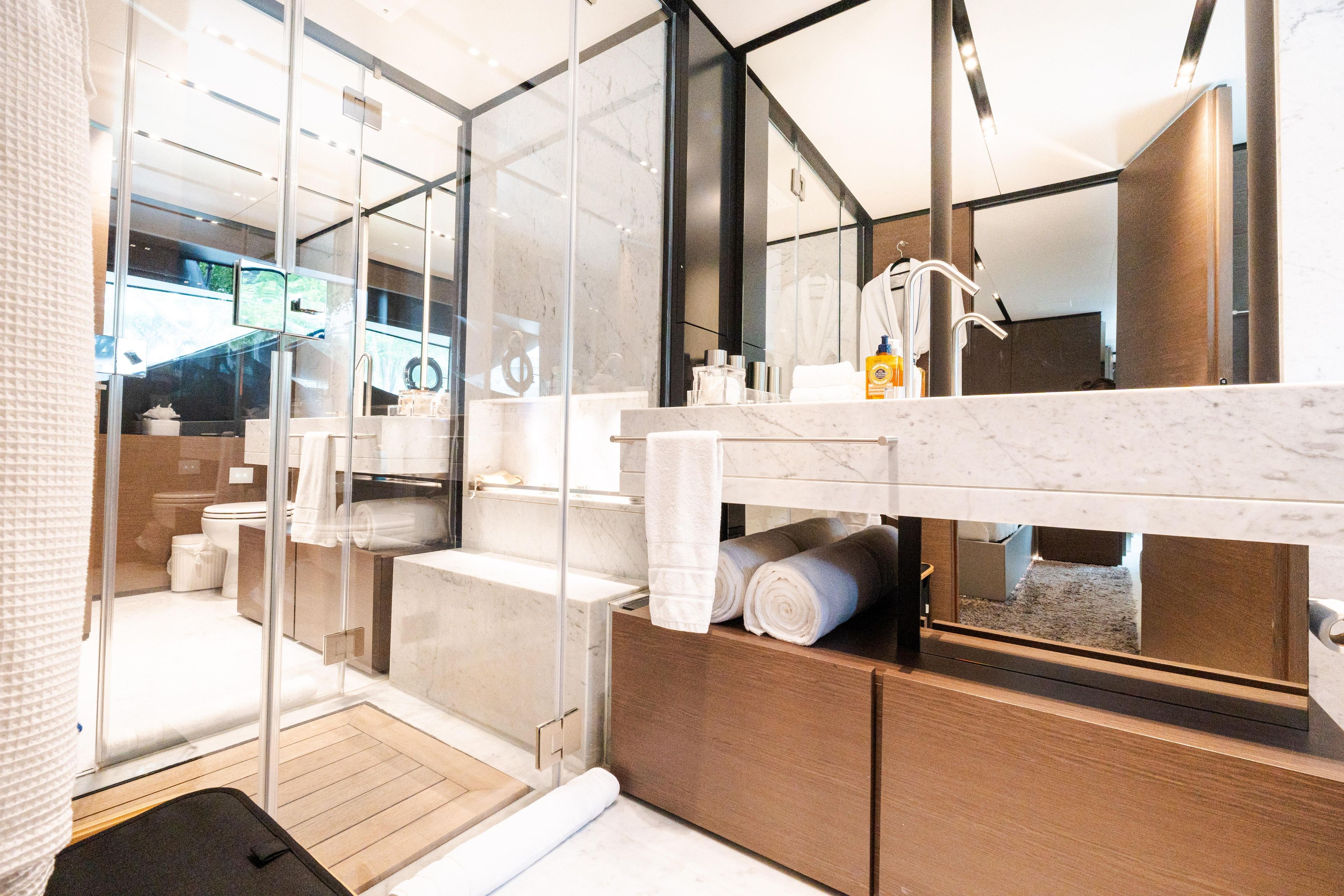 2018 Custom Line 108 