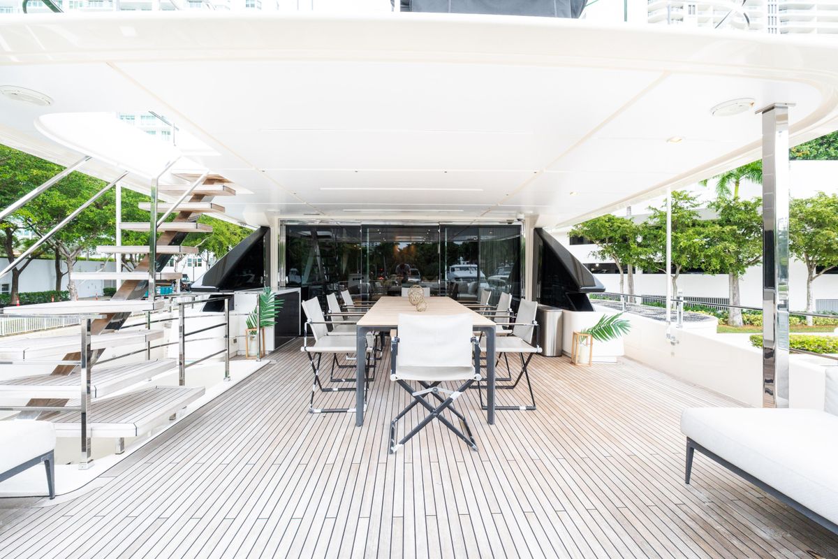 2018 Custom Line 108 