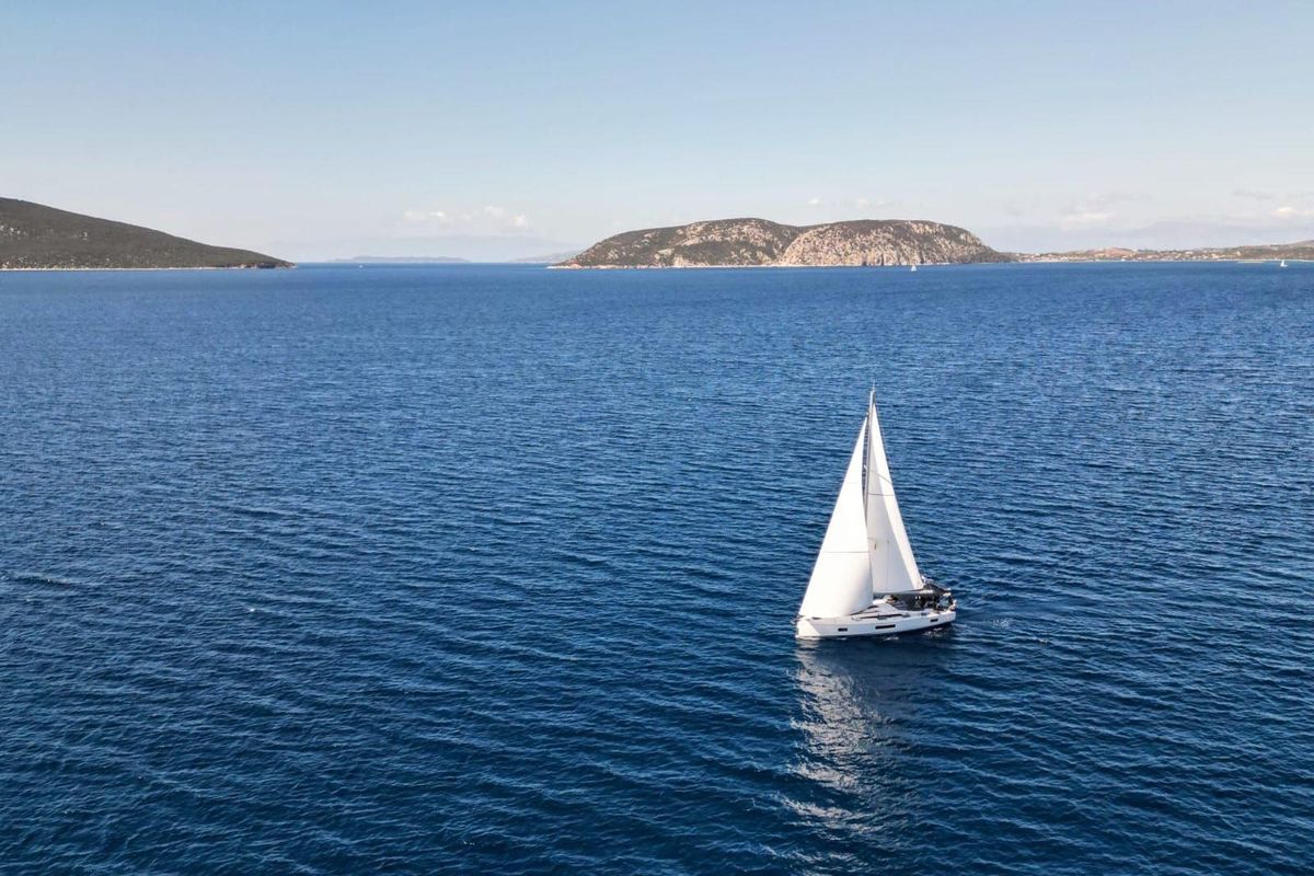 2023 Beneteau 52 