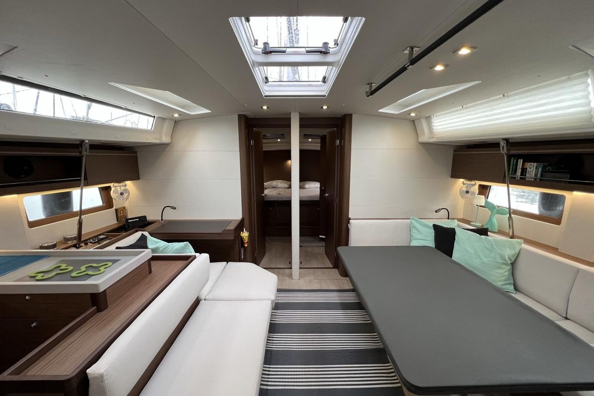 2023 Beneteau 52 