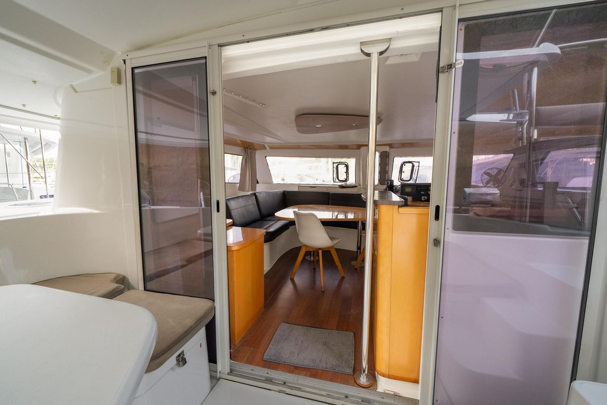 2009 Fountaine Pajot 44 
