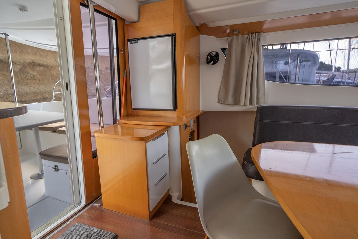 2009 Fountaine Pajot 44 