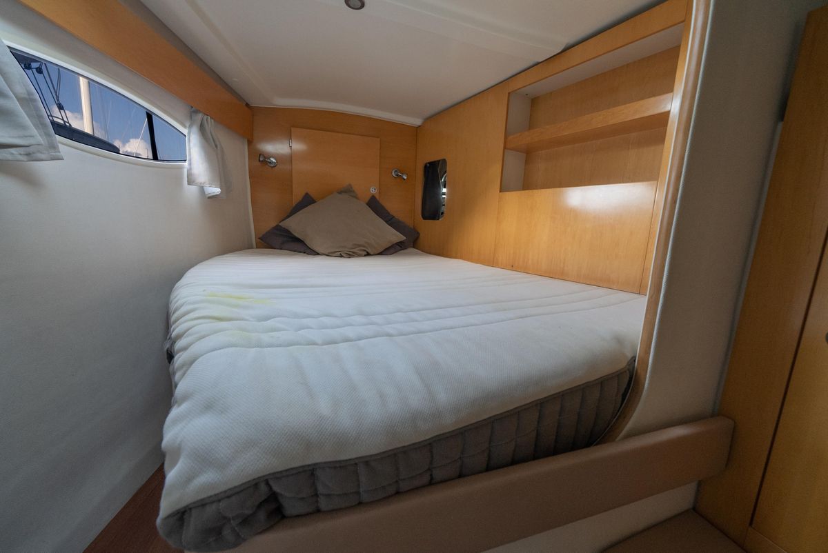 2009 Fountaine Pajot 44 