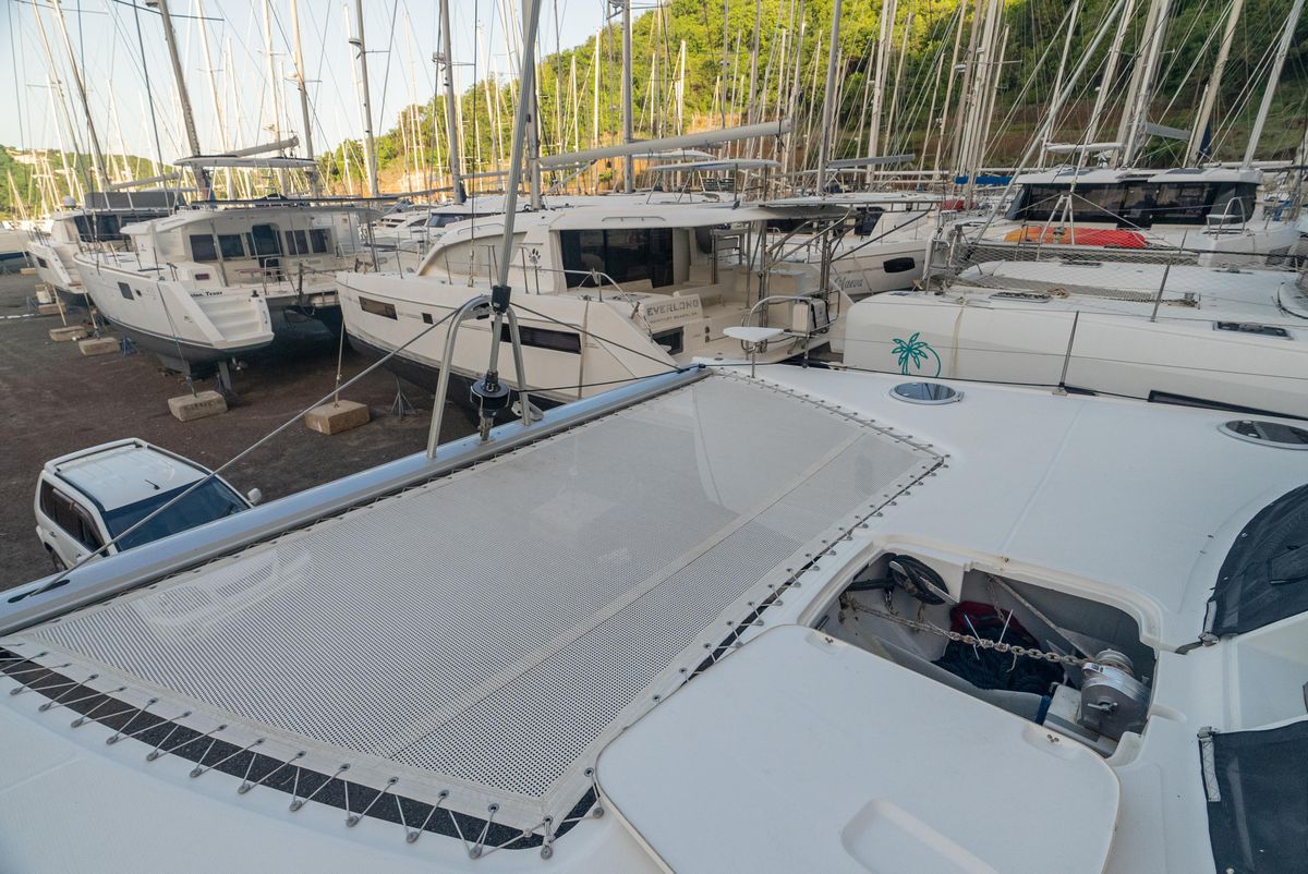 2009 Fountaine Pajot 44 