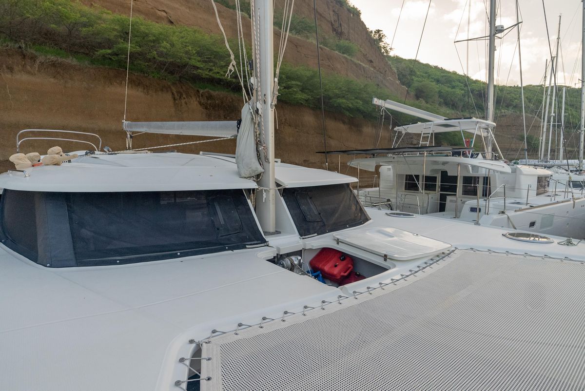 2009 Fountaine Pajot 44 