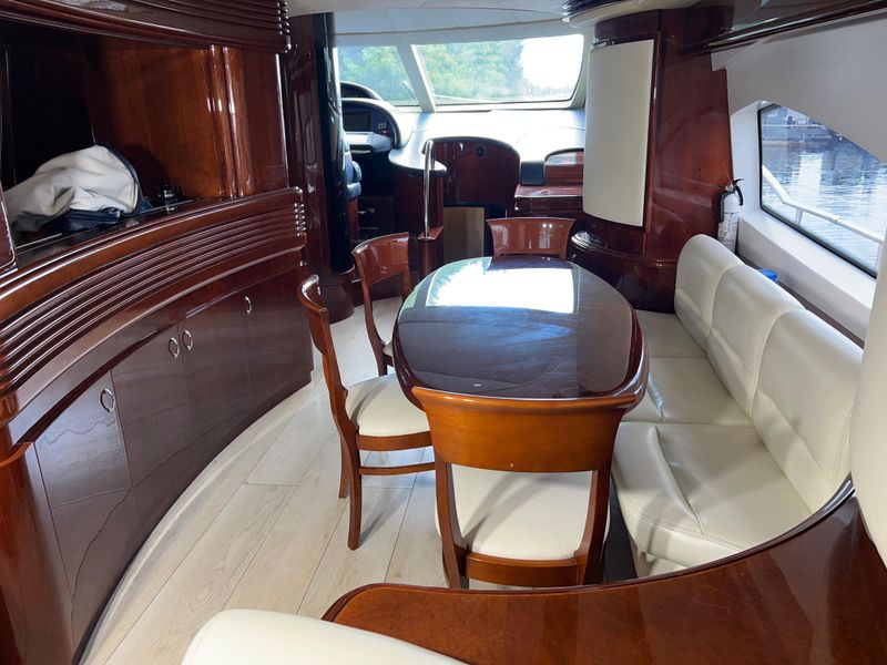 2003 Azimut 80 Carat