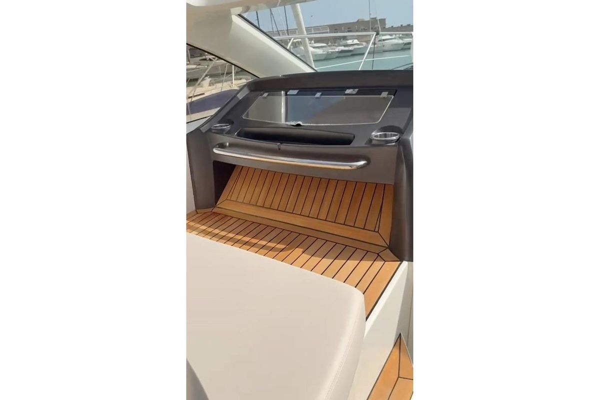 2010 Sunseeker 52 