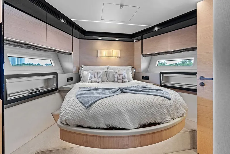 Good Girl Yacht Photos Pics 