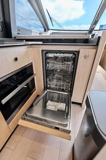 Good Girl Yacht Photos Pics 