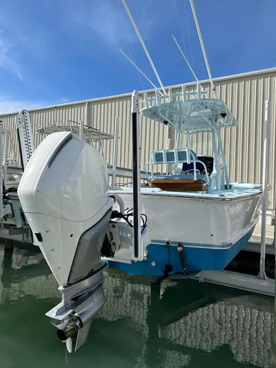 Reel Payoff Yacht Photos Pics Transom View on Lift