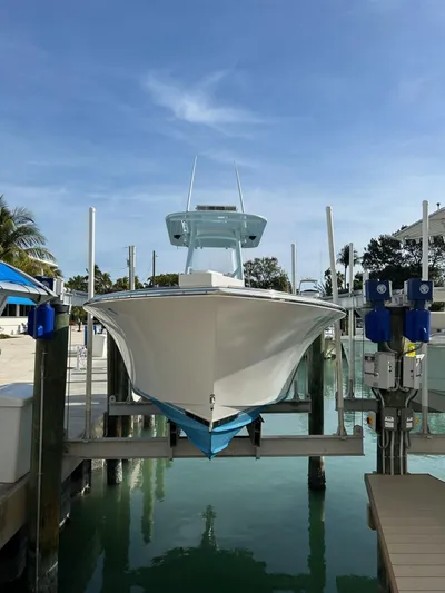 Reel Payoff Yacht Photos Pics Bow View on Lift