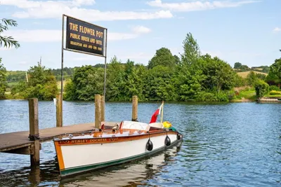2000 Andrews Style 25ft Slipper Launch