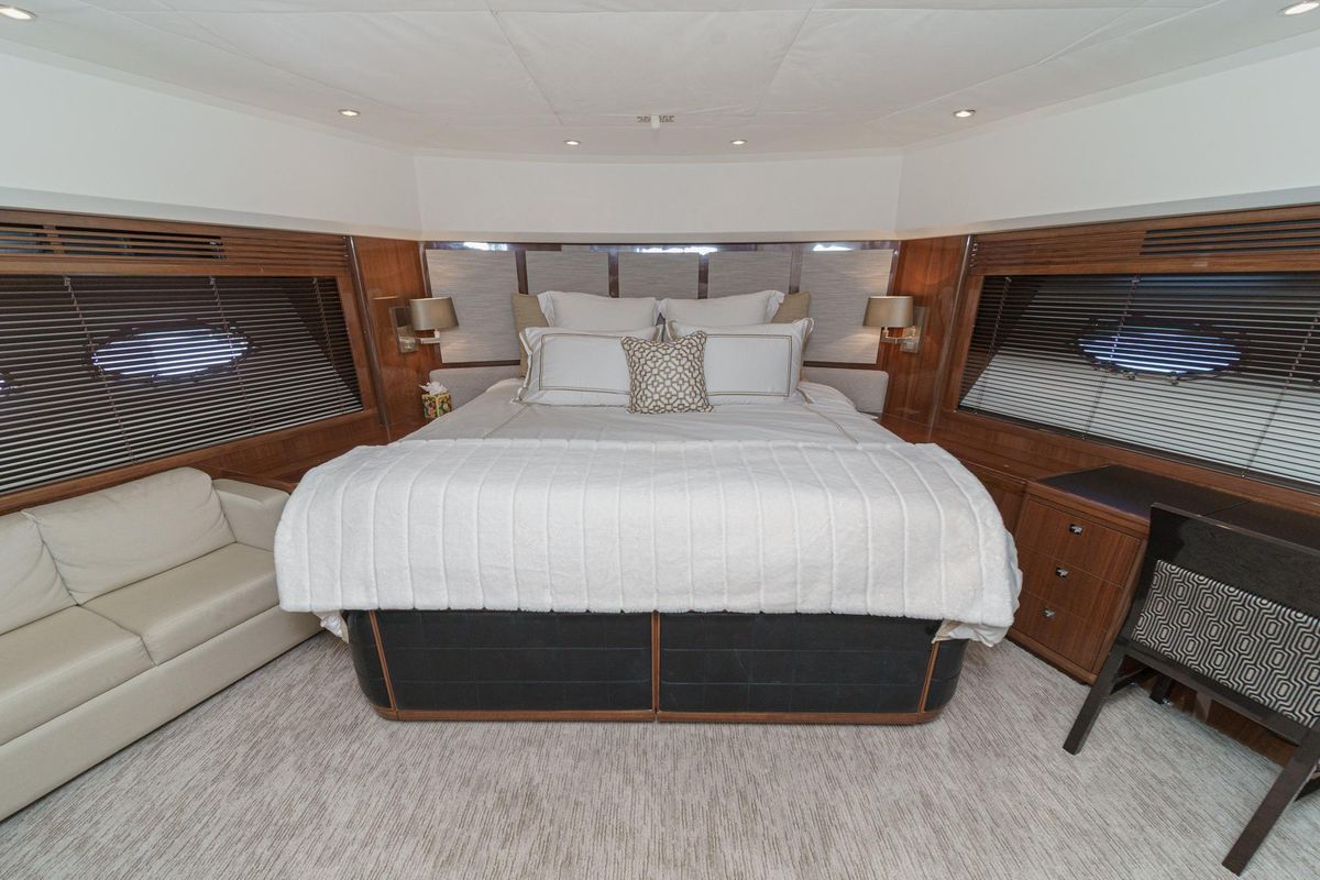 2011 Princess 95 