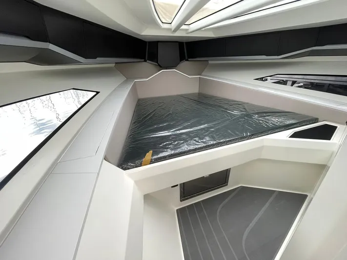  Yacht Photos Pics SAY 42 2023  (6)