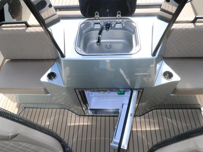  Yacht Photos Pics Say 42 2023  (19)