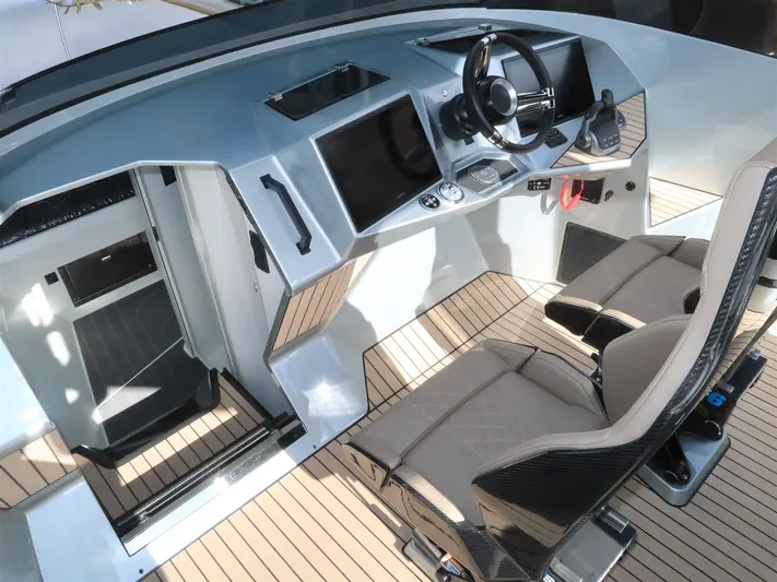  Yacht Photos Pics Say 42 2023  (17)