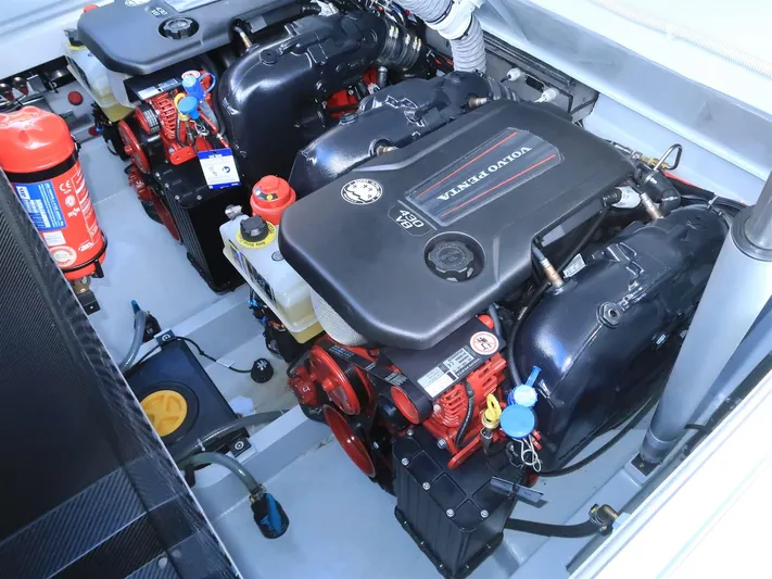  Yacht Photos Pics Say 42 2023  (23)