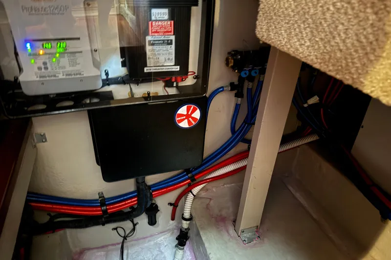 Marlys Kay Yacht Photos Pics Electrical system and wiring inside a 2004 Sea Ray 390 Motor Yacht.