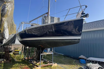 Hunter 33