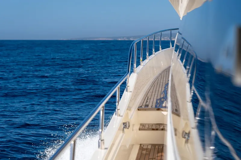  Yacht Photos Pics Astondoa 76 GLX yacht cruising on open sea, 2008 model.