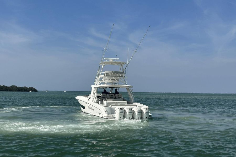 2018 Boston Whaler 420 Outrage