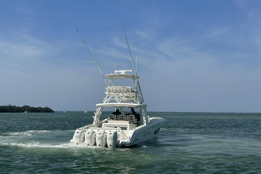 2018 Boston Whaler 420 Outrage