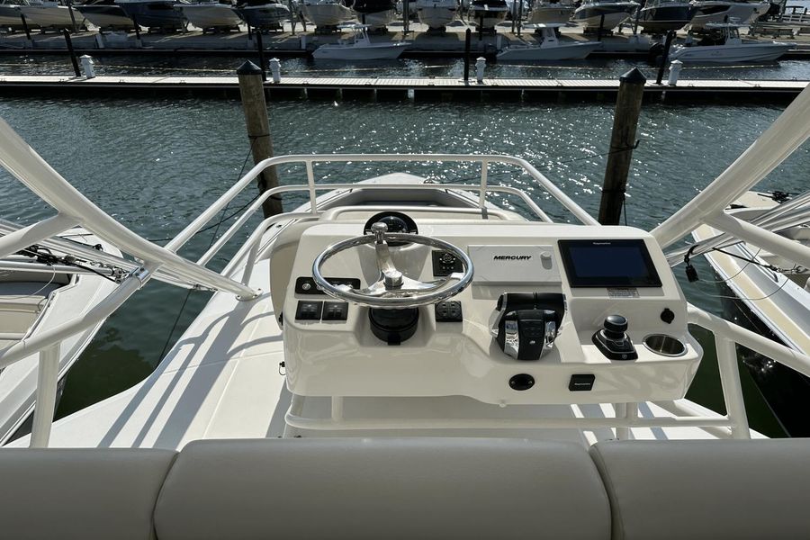 2018 Boston Whaler 420 Outrage