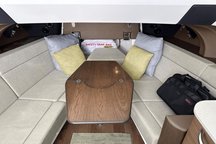 2018 Boston Whaler 420 Outrage