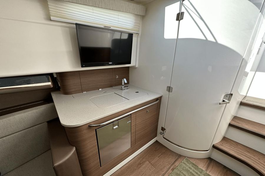 2018 Boston Whaler 420 Outrage