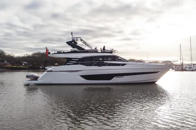 2020 Fairline Squadron 68