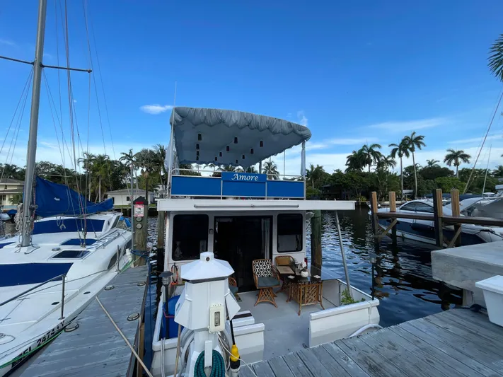 Amore Yacht Photos Pics 