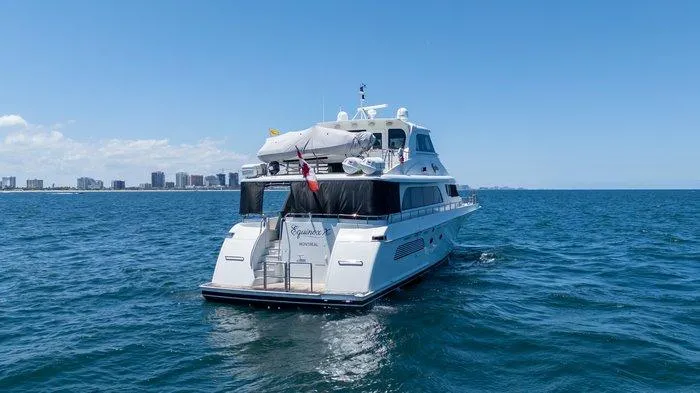 Equinox X Yacht Photos Pics 