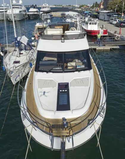 Neo Yacht Photos Pics Beneteau Monte Carlo 52