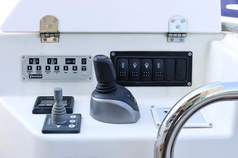 Neo Yacht Photos Pics 