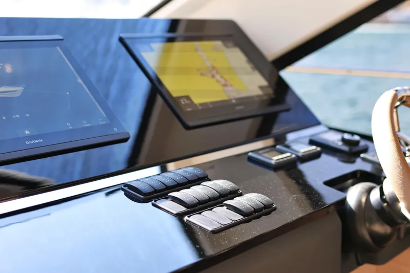 Neo Yacht Photos Pics 